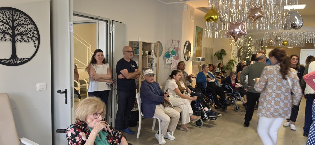 Quadrelle, alla struttura Villa San Nicola una Festa dei Nonni all’insegna dell’emozione. FOTO Quadrelle, alla struttura Villa San Nicola una Festa dei Nonni all’insegna dell’emozione. FOTO