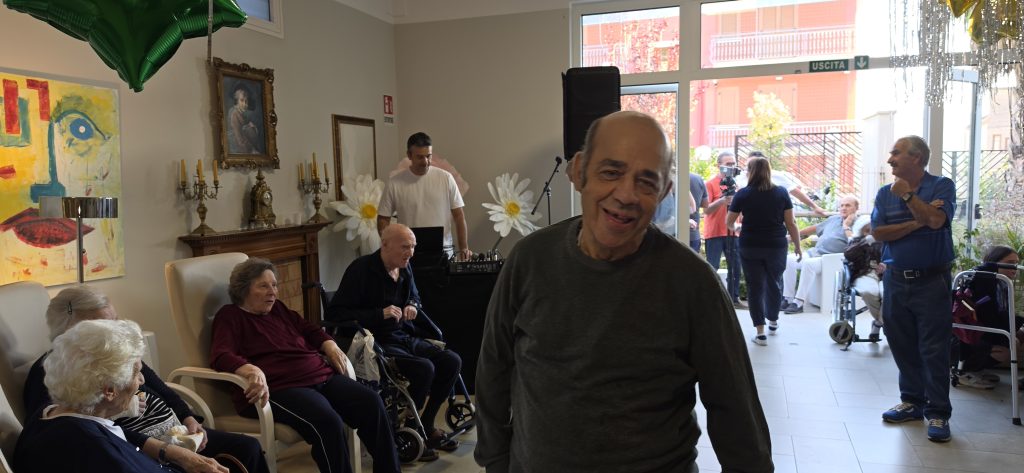 Quadrelle, alla struttura Villa San Nicola una Festa dei Nonni all’insegna dell’emozione. FOTO Quadrelle, alla struttura Villa San Nicola una Festa dei Nonni all’insegna dell’emozione. FOTO