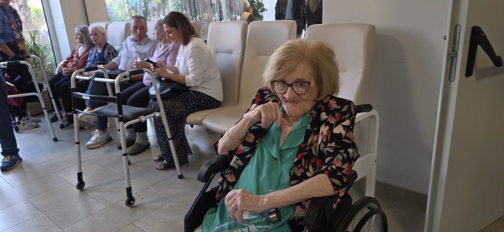 Quadrelle, alla struttura Villa San Nicola una Festa dei Nonni all’insegna dell’emozione. FOTO Quadrelle, alla struttura Villa San Nicola una Festa dei Nonni all’insegna dell’emozione. FOTO