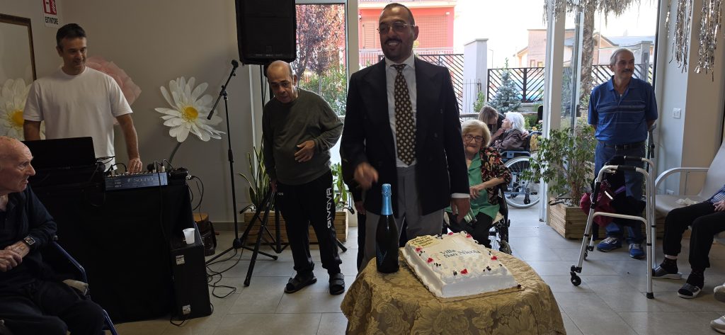 Quadrelle, alla struttura Villa San Nicola una Festa dei Nonni all’insegna dell’emozione. FOTO Quadrelle, alla struttura Villa San Nicola una Festa dei Nonni all’insegna dell’emozione. FOTO