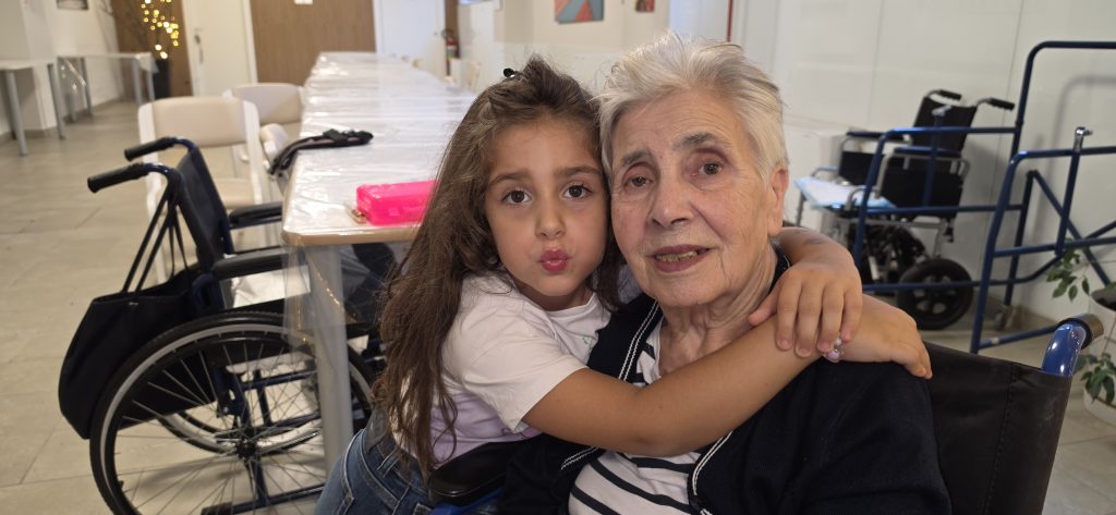 Quadrelle, alla struttura Villa San Nicola una Festa dei Nonni all’insegna dell’emozione. FOTO Quadrelle, alla struttura Villa San Nicola una Festa dei Nonni all’insegna dell’emozione. FOTO