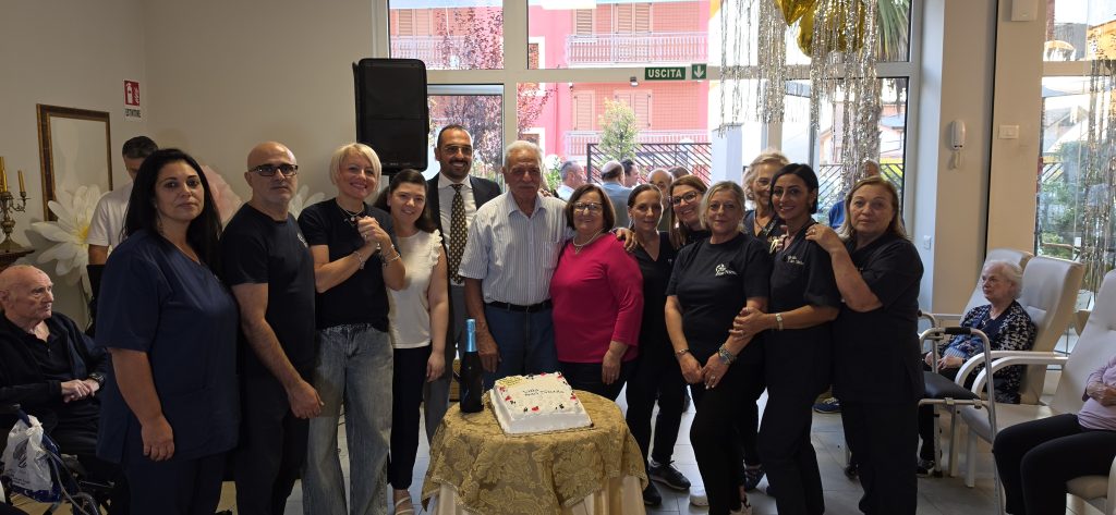 Quadrelle, alla struttura Villa San Nicola una Festa dei Nonni all’insegna dell’emozione. FOTO Quadrelle, alla struttura Villa San Nicola una Festa dei Nonni all’insegna dell’emozione. FOTO
