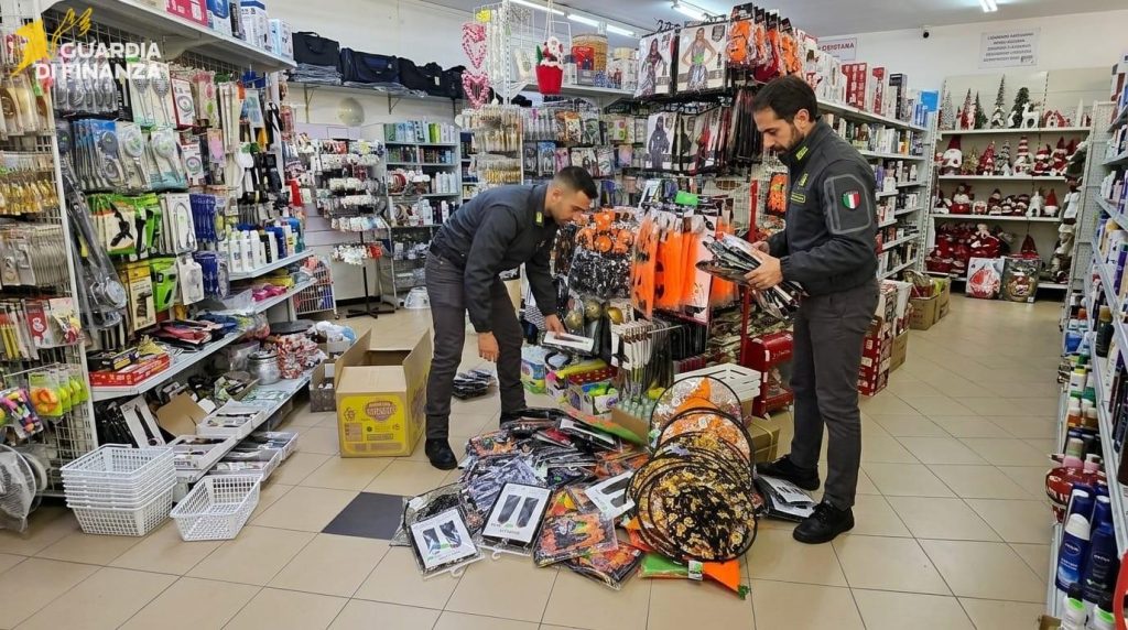 Halloween, sequestrati circa 40mila articoli non conformi in Irpinia: controlli della Guardia di Finanza
