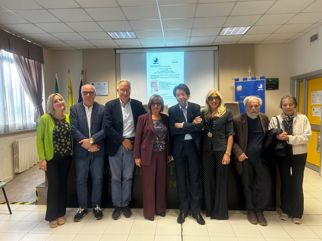 NOLA. Massimo Cacciari al Masullo Theti. Kaos Nomos, la dicotomia che attraversa la società robotizzata e dell’Ia NOLA. Massimo Cacciari al Masullo Theti. Kaos Nomos, la dicotomia che attraversa la società robotizzata e dell’Ia