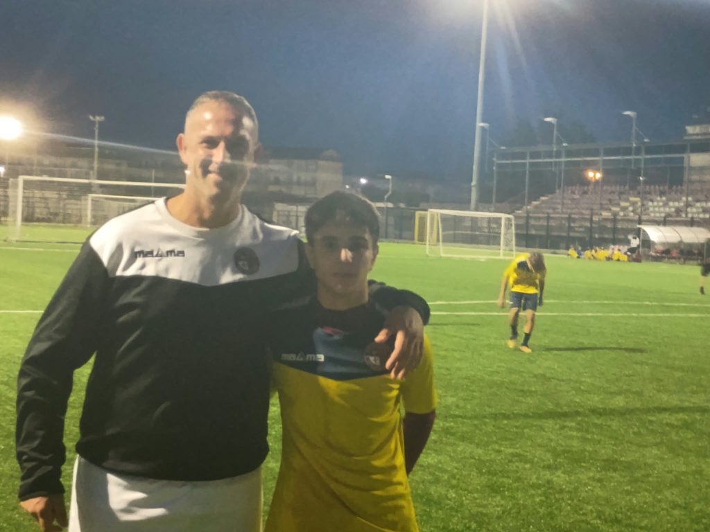Calcio giovanile, Angelo Belli conquista Aversa: il giovane portiere di Mondragone sorprende anche contro i più grandi Calcio giovanile, Angelo Belli conquista Aversa: il giovane portiere di Mondragone sorprende anche contro i più grandi