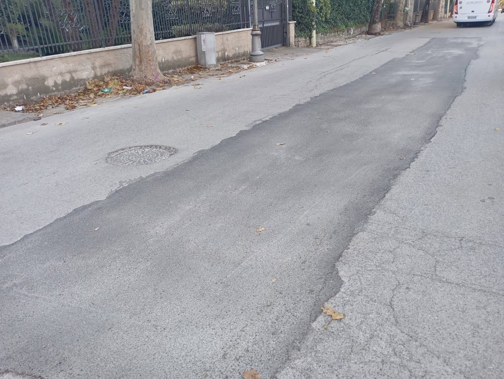 Sirignano, lavori appena eseguiti ma strada già sotto accusa: la segnalazione di un cittadino su Viale Michelangelo Sirignano, lavori appena eseguiti ma strada già sotto accusa: la segnalazione di un cittadino su Viale Michelangelo