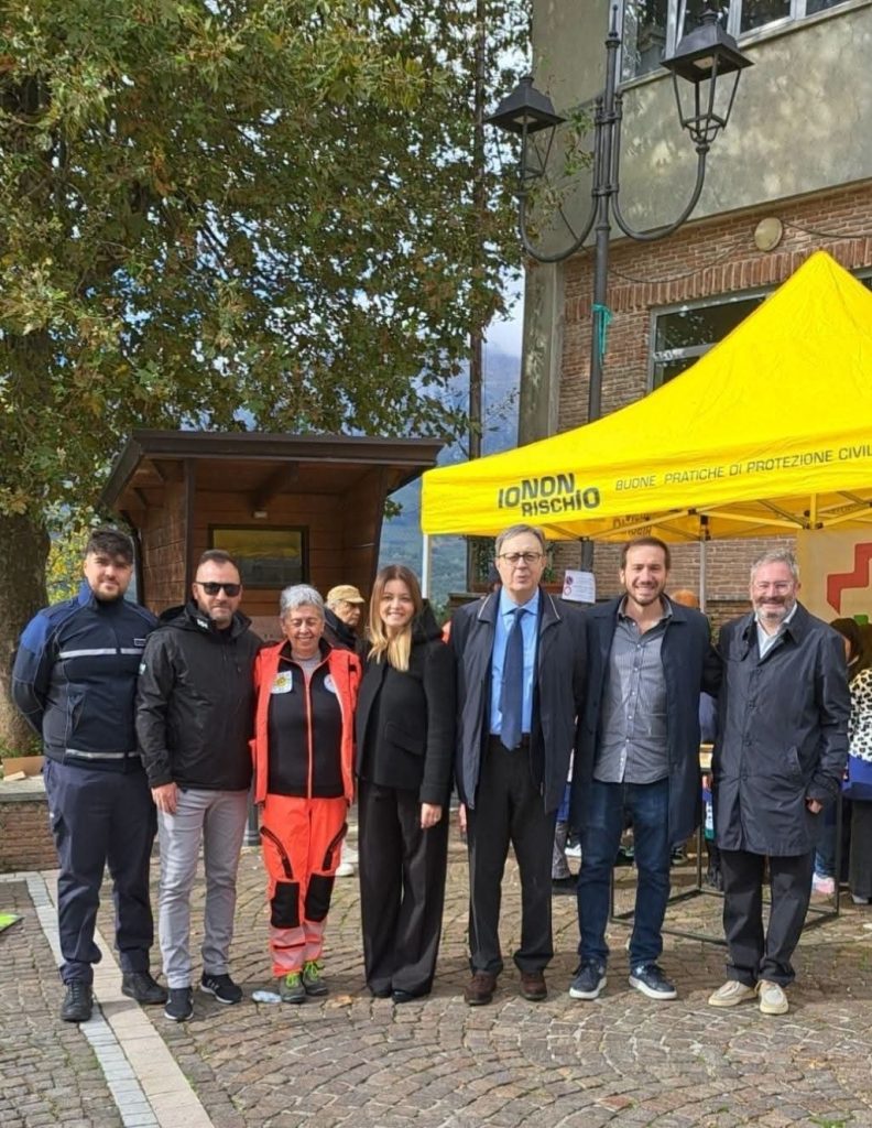 UNA BORSA DI EMERGENZA IN OGNI FAMIGLIA: DA GROTTOLELLA PARTE IL MESSAGGIO DELLA PREVENZIONE UNA BORSA DI EMERGENZA IN OGNI FAMIGLIA: DA GROTTOLELLA PARTE IL MESSAGGIO DELLA PREVENZIONE