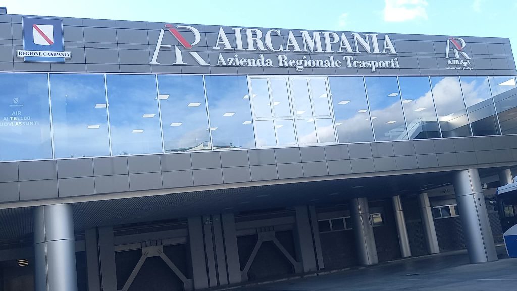 Avellino, un euro per andare in bagno all’autostazione: il Comitato Le Sette Contrade denuncia una tariffa eccessiva