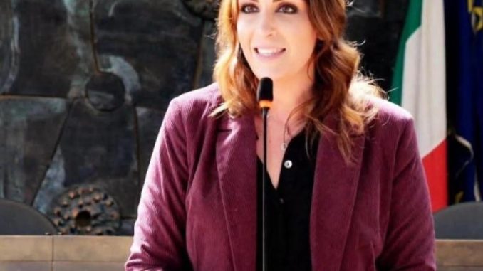 Raccordo Salerno-Avellino, la Sindaca Anna Petta: "Basta rinvii, il Governo finanzi subito la terza corsia. La sicurezza dei cittadini non può aspettare" - binews.it