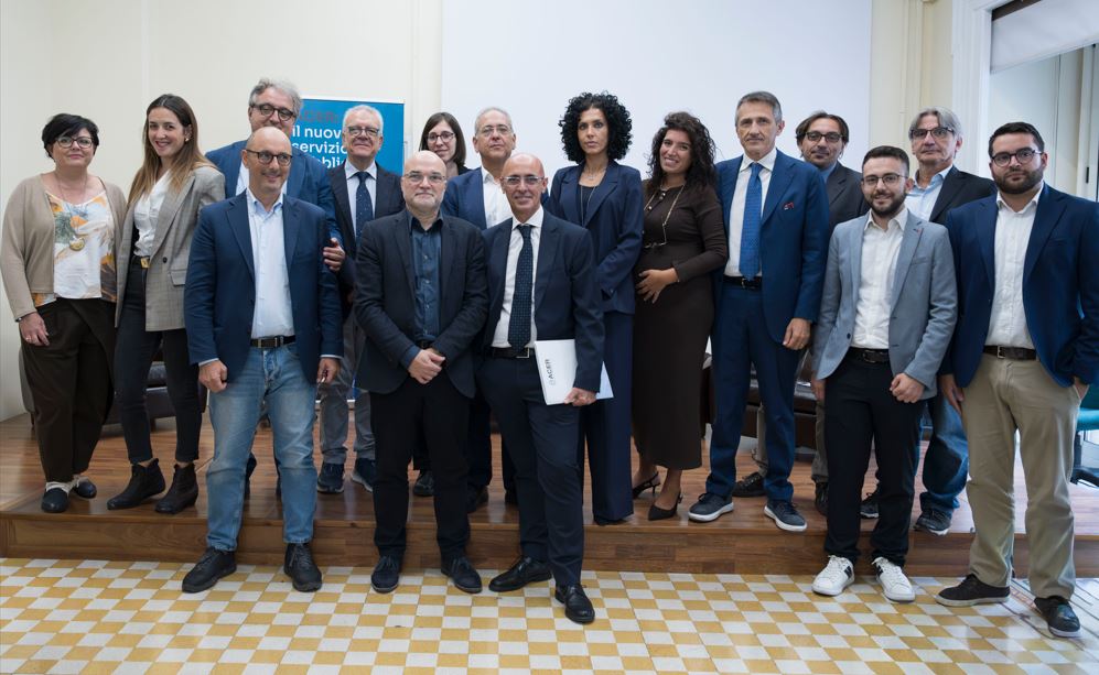 Terremoti, ecco lesoscheletro che protegge gli edifici e le persone: Acer ha presentato il progetto Multicare sperimentato su un edificio di Acerra Terremoti, ecco lesoscheletro che protegge gli edifici e le persone: Acer ha presentato il progetto Multicare sperimentato su un edificio di Acerra