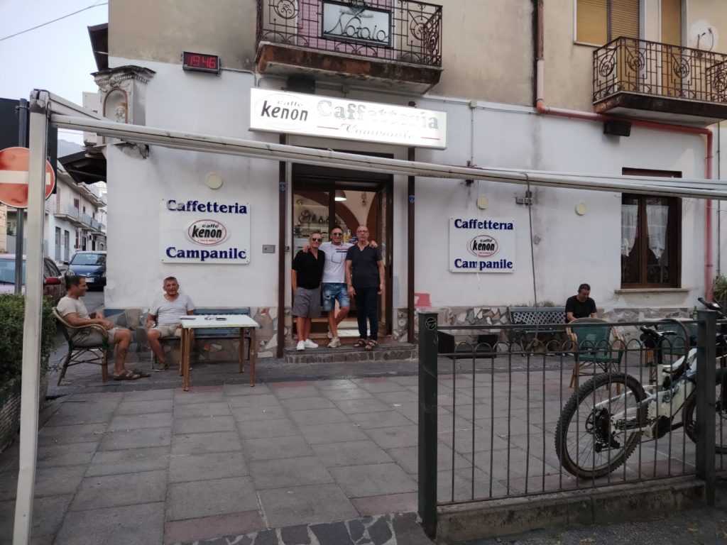 BAIANO. Uno per tre ‘O Mercato.. ‘A Ferrovia.. Piazza IV Novembre BAIANO. Uno per tre ‘O Mercato.. ‘A Ferrovia.. Piazza IV Novembre