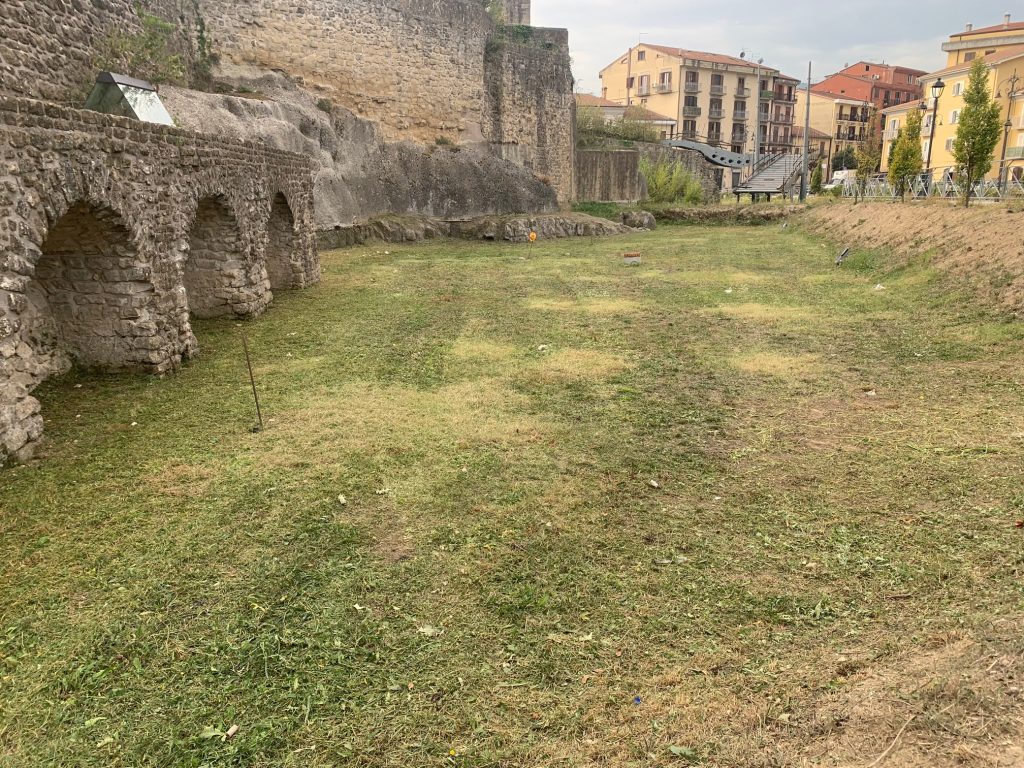 AVELLINO. Decespugliamento e pulizia nell’area del Castello: al via gli interventi del PRIUS AVELLINO. Decespugliamento e pulizia nell’area del Castello: al via gli interventi del PRIUS