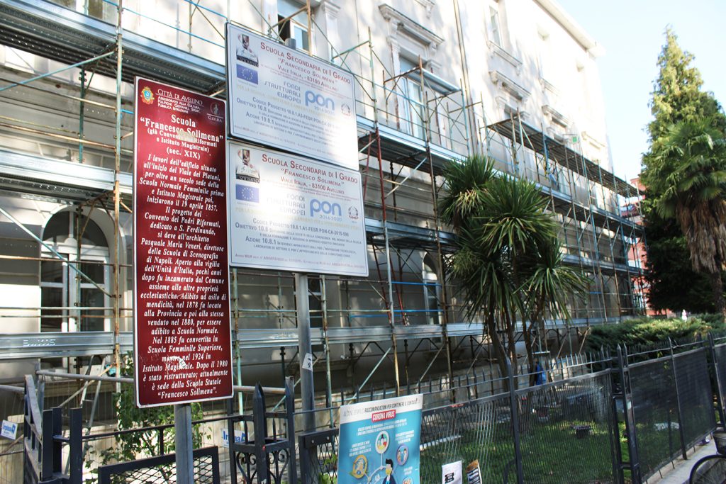 AVELLINO. Scuola Solimena, al via i lavori di recupero della facciata principale AVELLINO. Scuola Solimena, al via i lavori di recupero della facciata principale