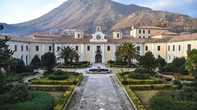 Mercogliano (AV), palazzo-abbaziale-di-loreto (C) FAI