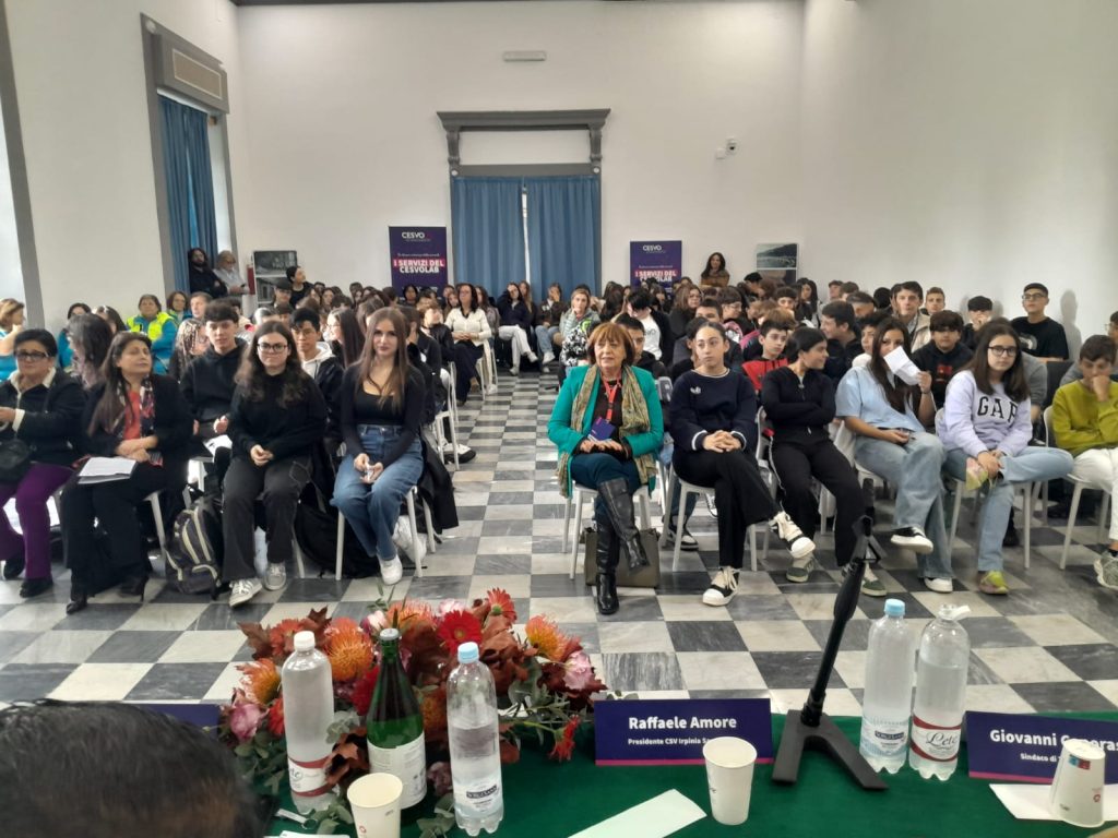 Telese Terme, Don Maurizio Patriciello il parroco di periferia, incontra studenti e terzo settore.