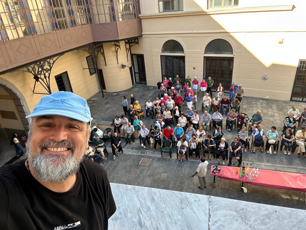 Sirignano celebra i nonni: grande festa al Palazzo del Principe Sirignano celebra i nonni: grande festa al Palazzo del Principe