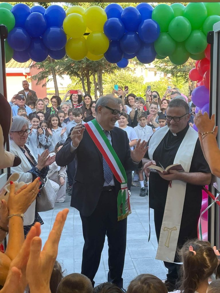 Moschiano, inaugurata la rinnovata Scuola dell’Infanzia: bambini di nuovo nella loro struttura (FOTO)