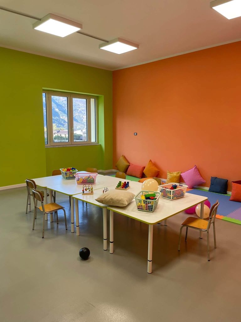 Moschiano, inaugurata la rinnovata Scuola dell’Infanzia: bambini di nuovo nella loro struttura (FOTO)