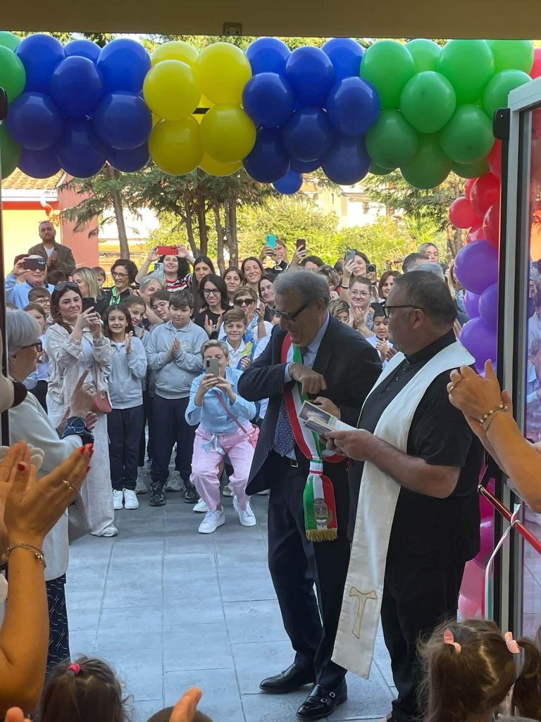 Moschiano, inaugurata la rinnovata Scuola dell’Infanzia: bambini di nuovo nella loro struttura (FOTO)
