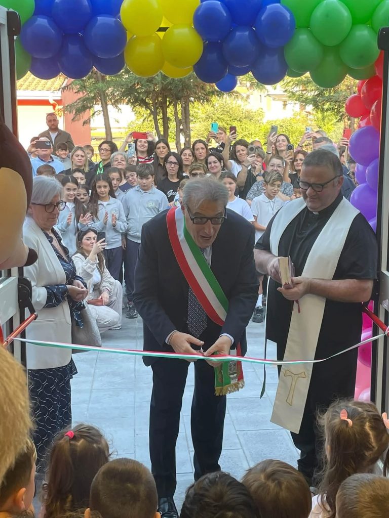 Moschiano, inaugurata la rinnovata Scuola dell’Infanzia: bambini di nuovo nella loro struttura (FOTO)