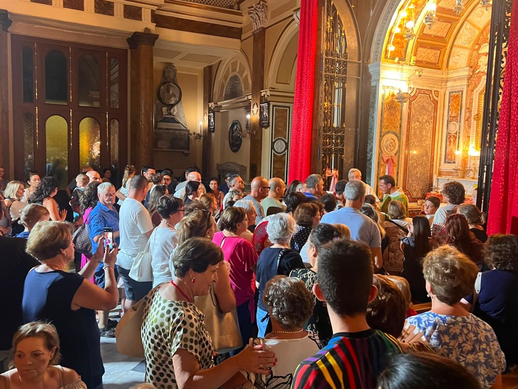 Mugnano del Cardinale, Santa Filomena richiama il mondo: mesi di pellegrinaggi al Santuario (FOTO)