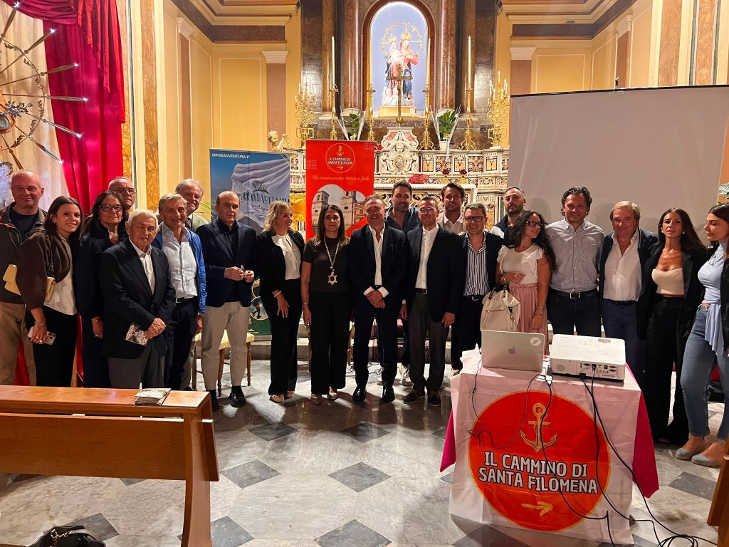 Mugnano del Cardinale, Santa Filomena richiama il mondo: mesi di pellegrinaggi al Santuario (FOTO)