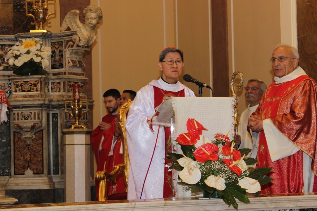 Il cardinale Tagle nuovo decano del Collegio cardinalizio: da Mugnano gli auguri al porporato che visitò Santa Filomena nel 2023.(Foto)