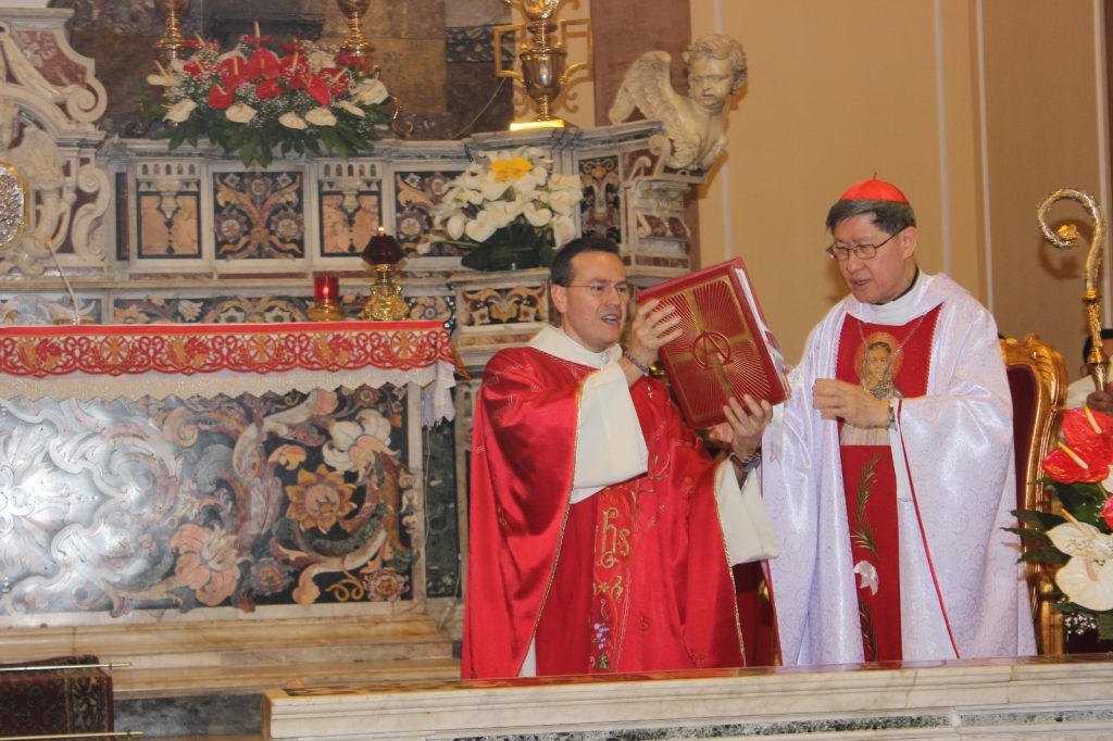Il cardinale Tagle nuovo decano del Collegio cardinalizio: da Mugnano gli auguri al porporato che visitò Santa Filomena nel 2023.(Foto)