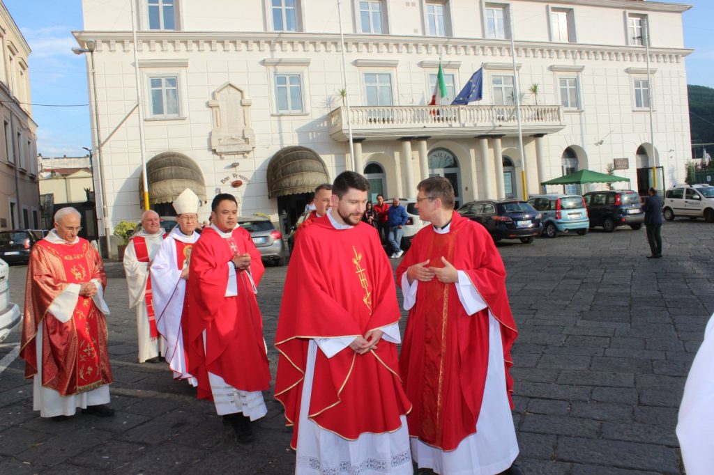 Il cardinale Tagle nuovo decano del Collegio cardinalizio: da Mugnano gli auguri al porporato che visitò Santa Filomena nel 2023.(Foto)