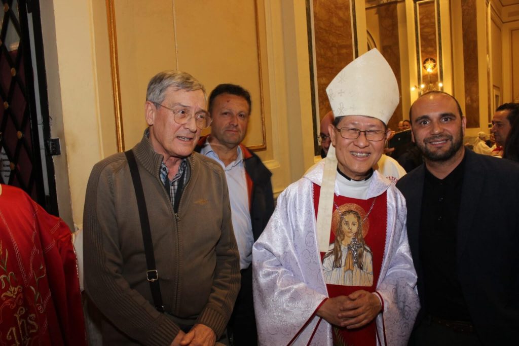 Il cardinale Tagle nuovo decano del Collegio cardinalizio: da Mugnano gli auguri al porporato che visitò Santa Filomena nel 2023.(Foto)
