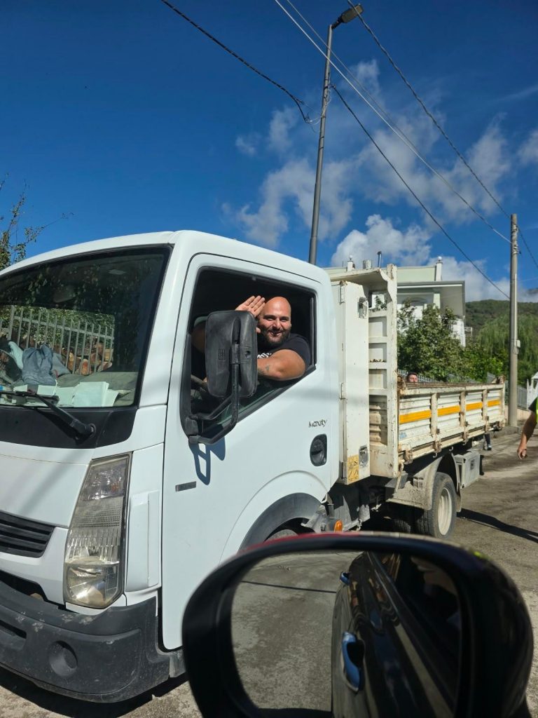 QUADRELLE, GLI “ANGELI DEL FANGO” ANCORA IN CAMPO: PROSEGUONO LE OPERAZIONI DI PULIZIA DOPO LA BOMBA D’ACQUA DELL’8 OTTOBRE QUADRELLE, GLI “ANGELI DEL FANGO” ANCORA IN CAMPO: PROSEGUONO LE OPERAZIONI DI PULIZIA DOPO LA BOMBA D’ACQUA DELL’8 OTTOBRE