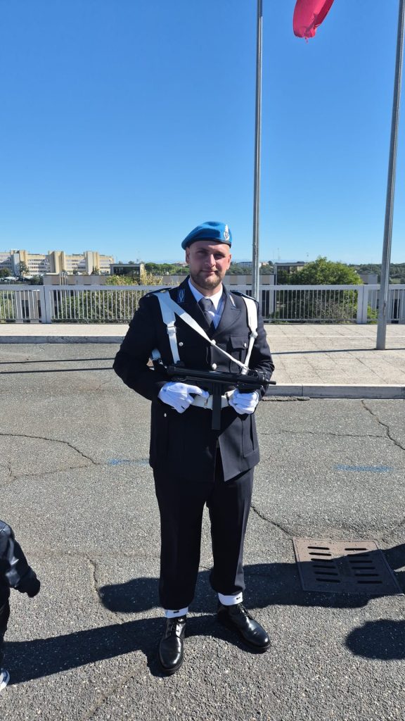 Avella, Antonio Bernardo giura nella Polizia Penitenziaria: gli auguri della famiglia Avella, Antonio Bernardo giura nella Polizia Penitenziaria: gli auguri della famiglia