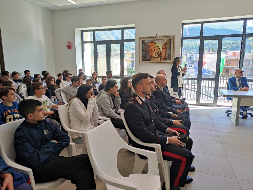 Sirignano, conferito l’Encomio Civico ai Carabinieri della Compagnia di Baiano Sirignano, conferito l’Encomio Civico ai Carabinieri della Compagnia di Baiano