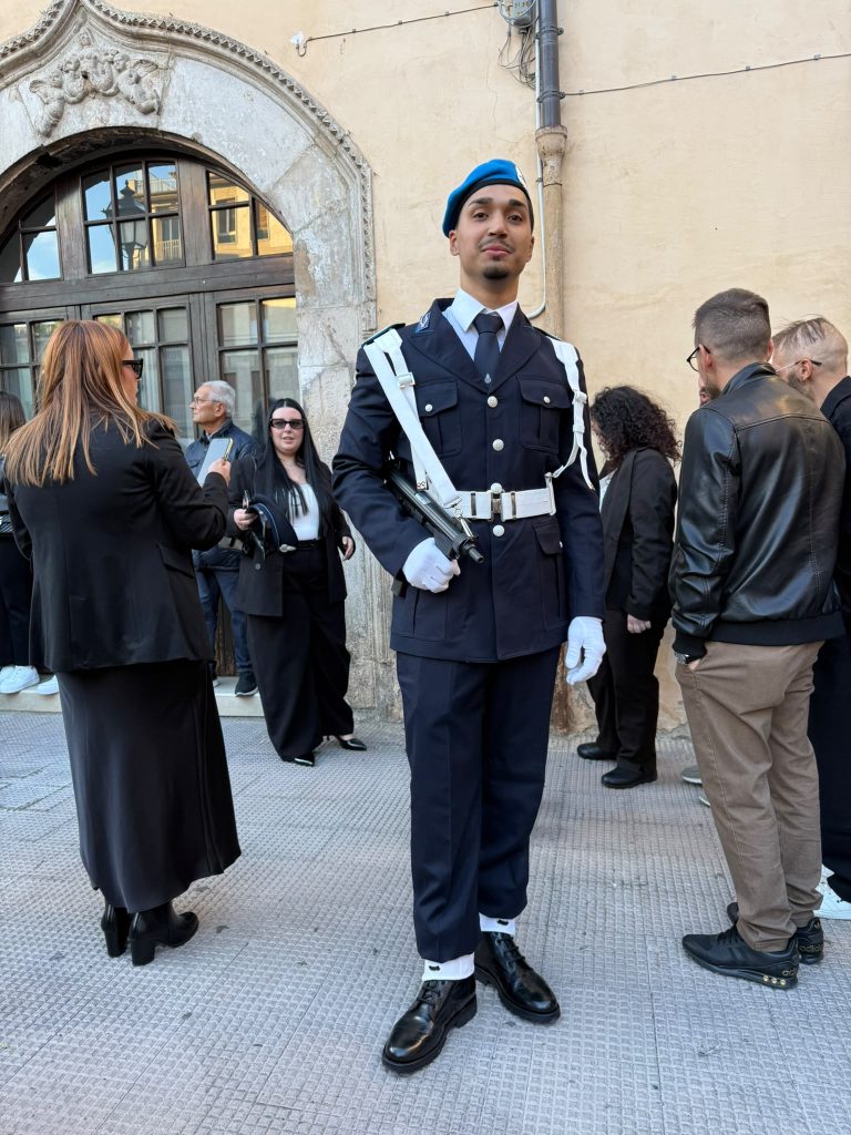 Matteo Peluso di Visciano giura a Sulmona: gli auguri della famiglia Matteo Peluso di Visciano giura a Sulmona: gli auguri della famiglia