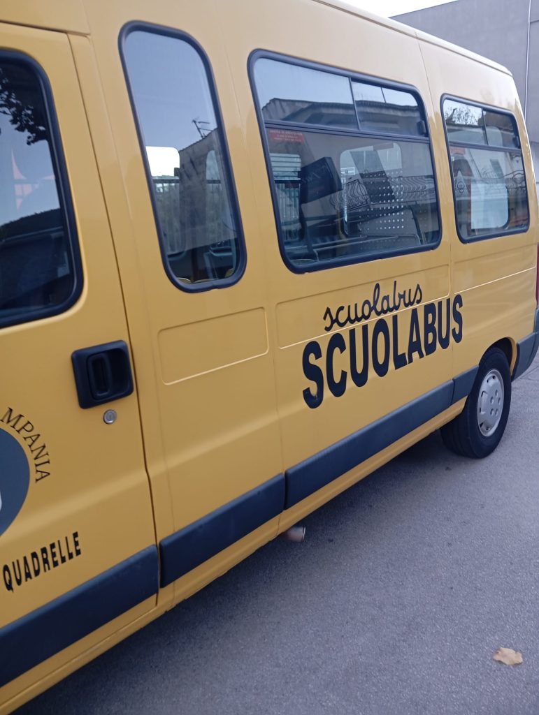QUADRELLE, RIPARTE IL PULMINO SCOLASTICO: SORRISI E GIOIA PER I BAMBINI. SPIZUOCO: «DALLE PROMESSE AI FATTI» QUADRELLE, RIPARTE IL PULMINO SCOLASTICO: SORRISI E GIOIA PER I BAMBINI. SPIZUOCO: «DALLE PROMESSE AI FATTI»