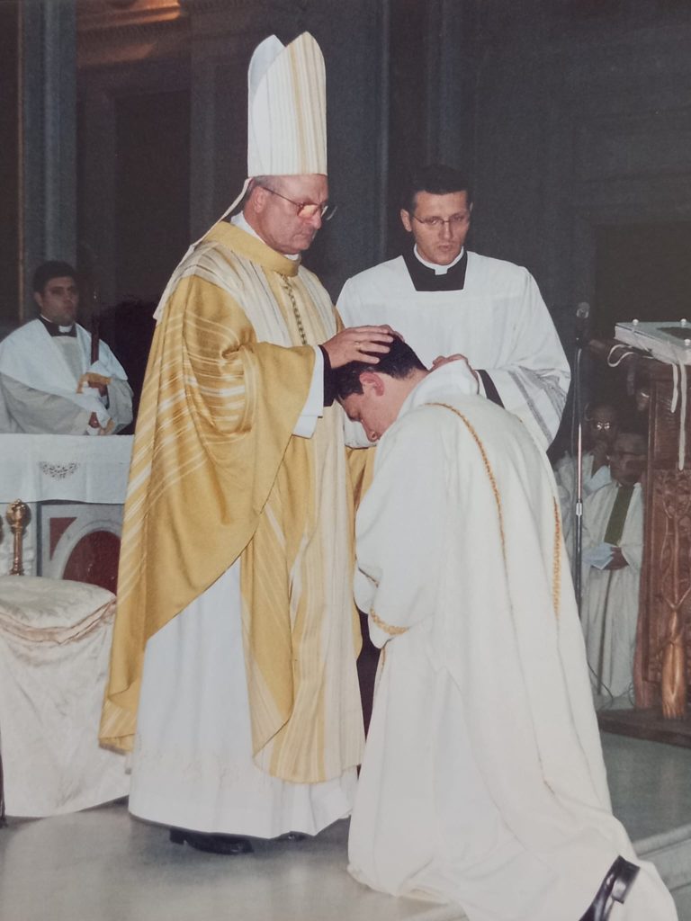 Pomigliano d’Arco, don Pietro Antonio Ciccarelli celebra 25 anni di sacerdozio Pomigliano d’Arco, don Pietro Antonio Ciccarelli celebra 25 anni di sacerdozio