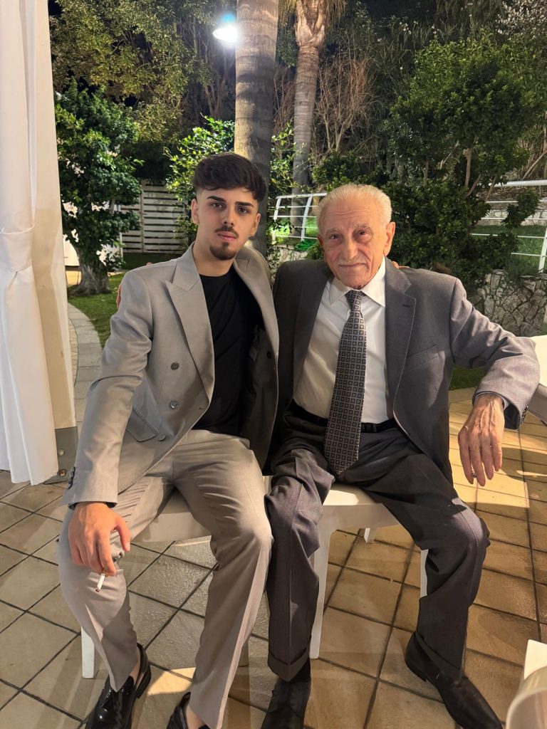 Quindici, Andrea Grasso compie 80 anni: gli auguri speciali del nipote Andrea Quindici, Andrea Grasso compie 80 anni: gli auguri speciali del nipote Andrea