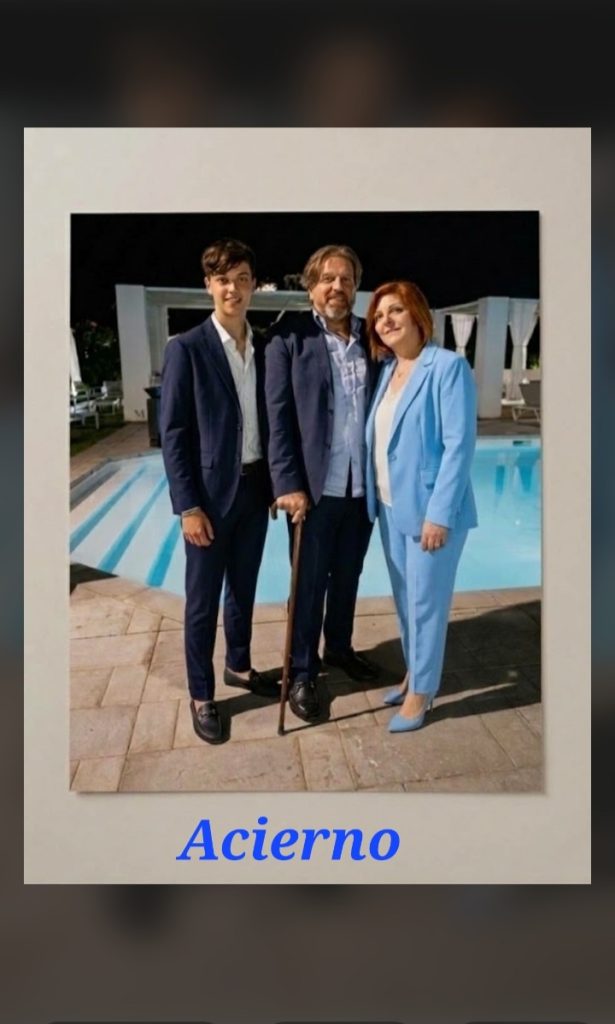 SIRIGNANO BAIANO — Giornata di festa e di affettuosi auguri per la Signora Lina Fiorenza Napolitano in Acierno, che festeggia oggi il suo compleanno SIRIGNANO BAIANO — Giornata di festa e di affettuosi auguri per la Signora Lina Fiorenza Napolitano in Acierno, che festeggia oggi il suo compleanno