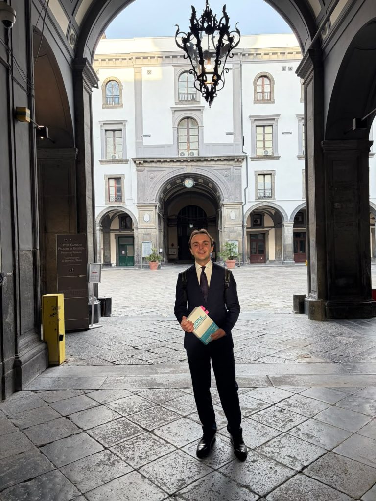 Sirignano: a soli 25 anni Giovanni Rea diventa il più giovane avvocato irpino di sempre Sirignano: a soli 25 anni Giovanni Rea diventa il più giovane avvocato irpino di sempre