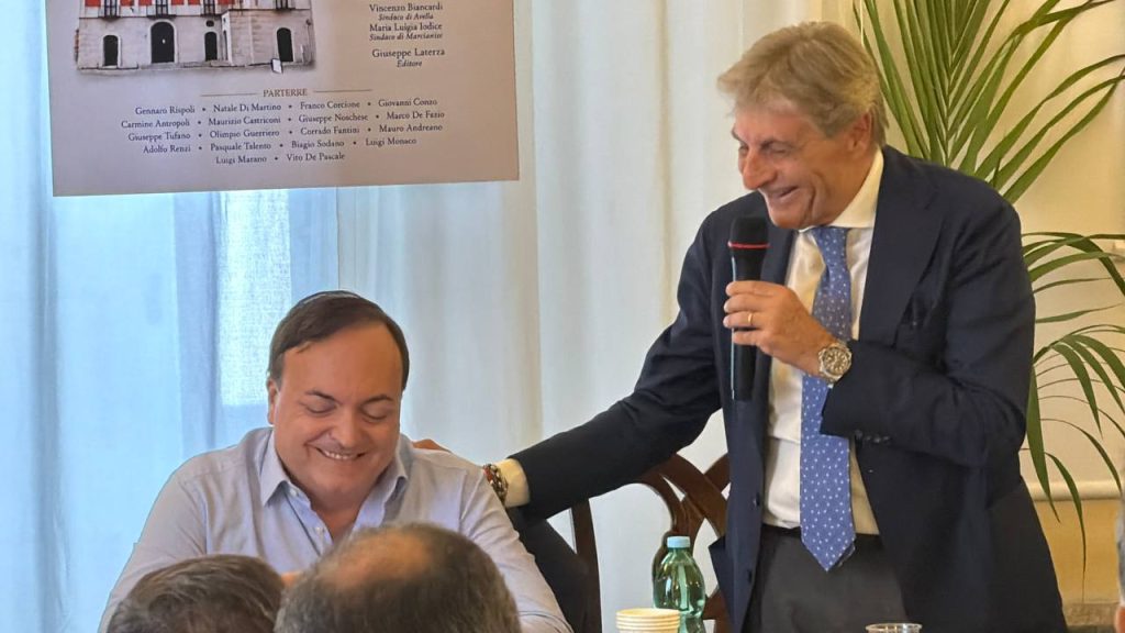 Avella, a Palazzo Borrelli la presentazione del libro “Antonio Borrelli Chirurgo” di Antonio Brillantino. Video e Foto