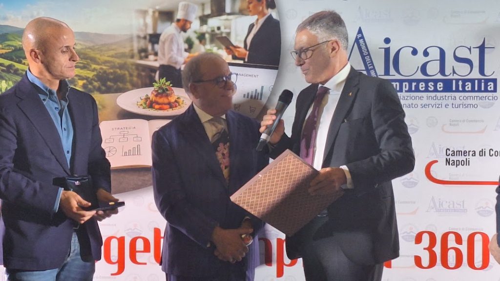 Napoli – La Camera di Commercio di Napoli premia Michele Piccolo come eccellenza d’impresa per aver “umanizzato” il commercio. Piccolo “La differenza la fanno le persone” Napoli – La Camera di Commercio di Napoli premia Michele Piccolo come eccellenza d’impresa per aver “umanizzato” il commercio. Piccolo “La differenza la fanno le persone”